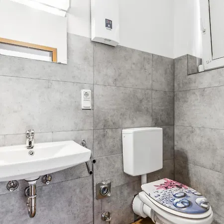 2 Bedroom In Hildfeld